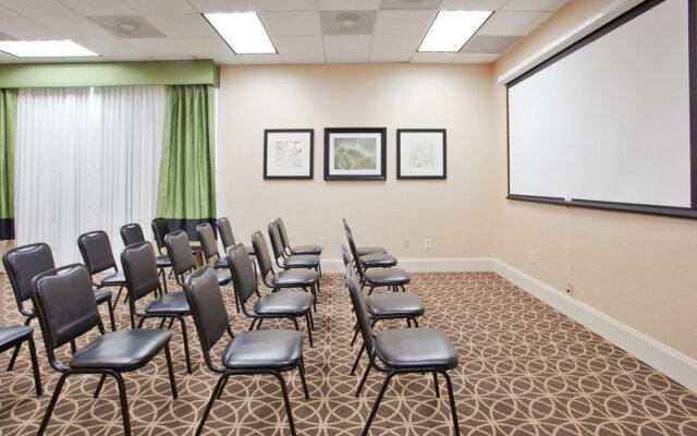 DoubleTree by Hilton Raleigh Midtown