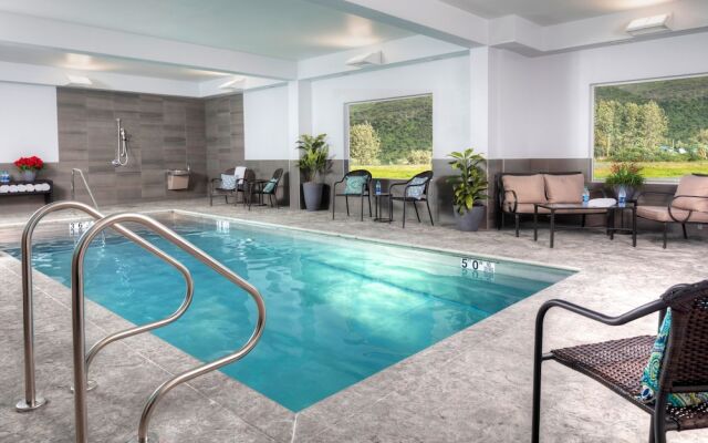 Totem Hotel and Suites