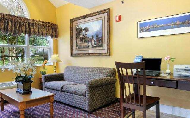 Hometown Inn & Suites Jacksonville - Butler Blvd./Southpoint