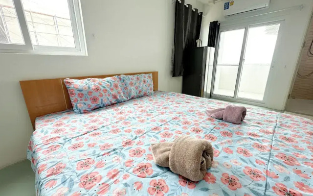 At Samutsakorn Suansom