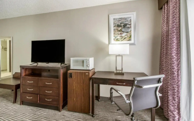 Holiday Inn Jackson-carriage House Dr