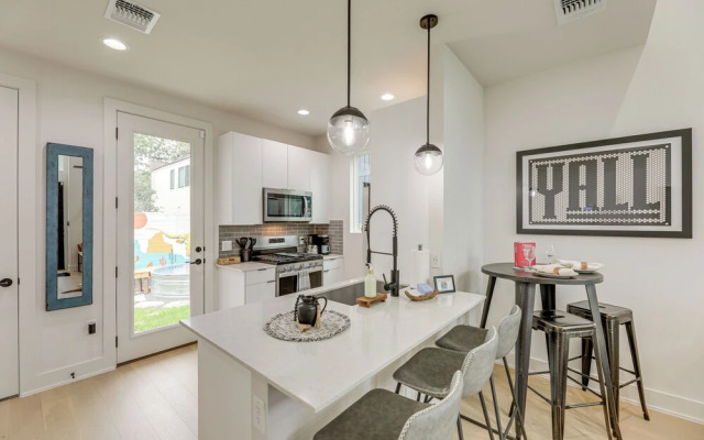 Modern Austin Retreat w/ Heated Cowboy Pool!