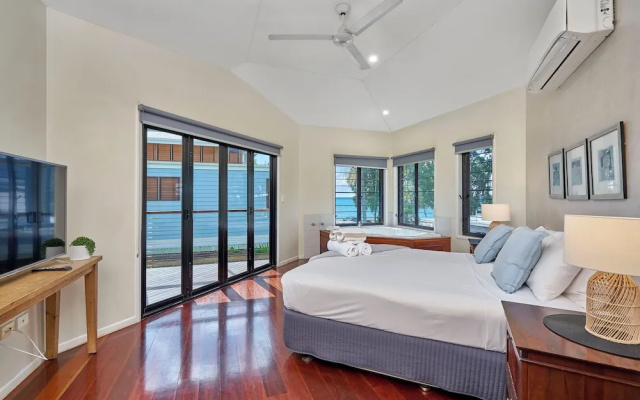 Beachcomber Holiday House