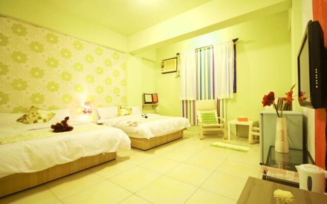 Luodong Market Happiness Homestay