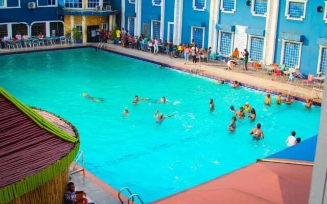 De-Lasmall Hotel and Resort Ltd