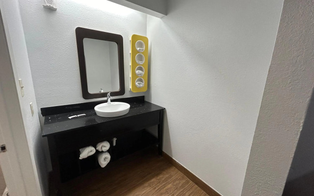 Motel 6 Denham Springs, LA