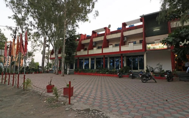 Hotel Shree Ji Bhopal by OYO Rooms