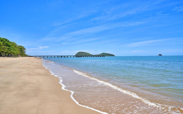 Alassio Palm Cove