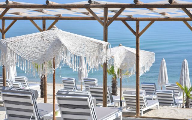 Crystal villas & suites