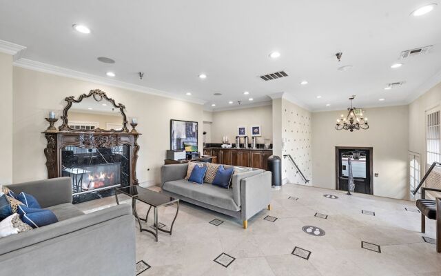 Sunset Cove Villas in Laguna Beach