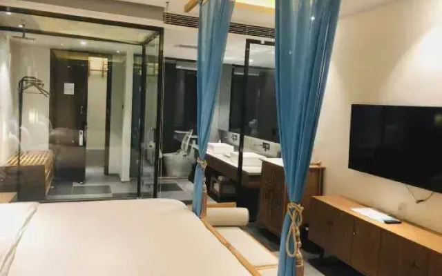 Moshe Hotel (Zhengzhou East Railway Station Mixc Store)