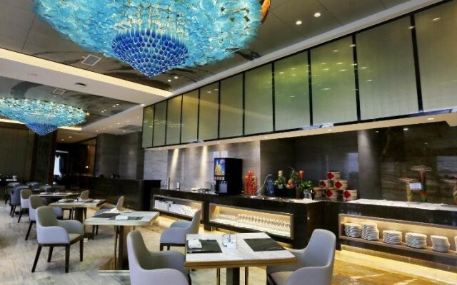 Yibin Celebrity City Hotel