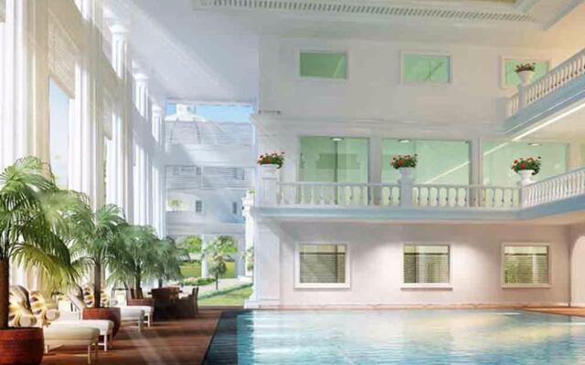Amanora The Fern Hotels & Club