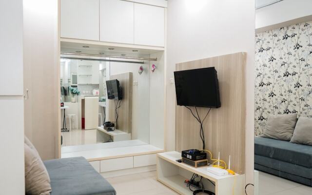 Homey 1BR with City View at Green Pramuka Apartment By Travelio