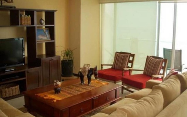 Peninsula Tower 3-9B