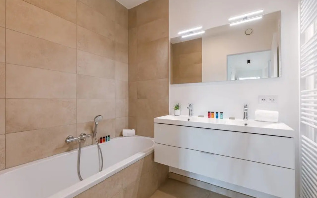 Beautifully Decorated Apartment Close to the sea