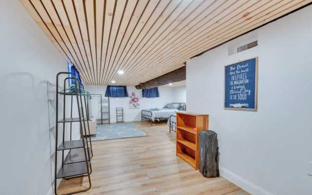 Wells Beach House w/ Ocean-view Deck