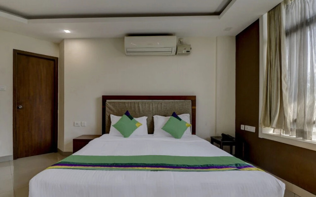Glitz Inn