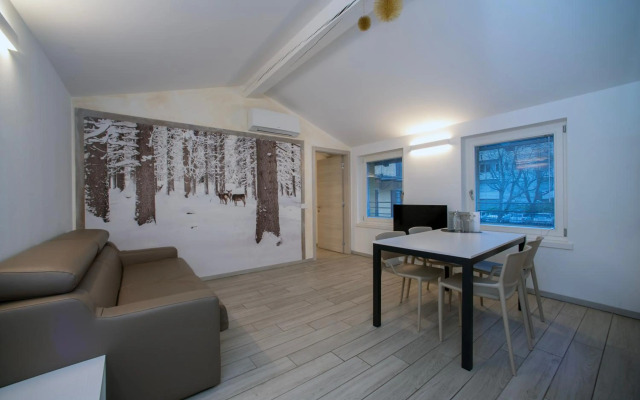 YUGOGO GRAZIOLI 27 Trento Centro