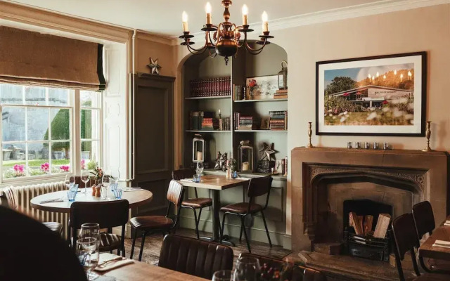 The Falcon Painswick