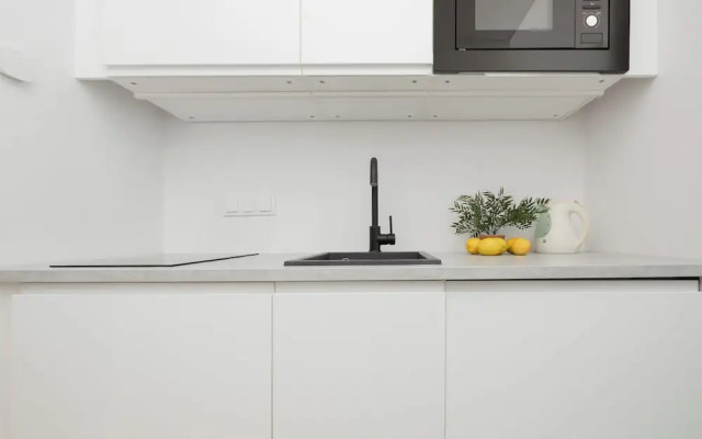 Studio With Balcony Wola by Renters