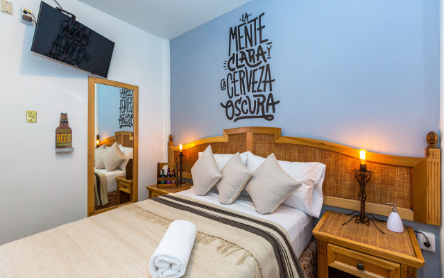 Mala Vecindad Beer Hotel