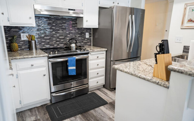 Cypress Serenity: 3Br Townhome With Garage, Private Patio, Community Pools (P33)