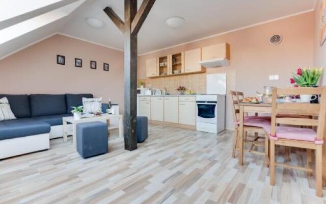 Jane's Attic Apartment