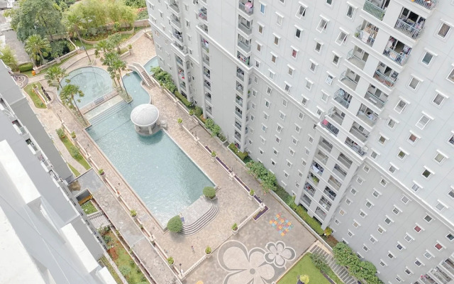 Strategic And Homey 2Br At Grand Palace Kemayoran Apartment