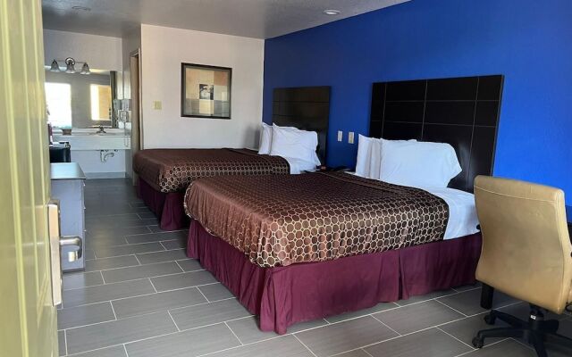 Country Hill Inn and Suites