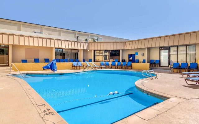 Holiday Inn Express Denver Central North by IHG