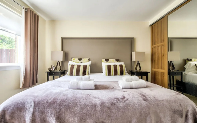 No.17 Serviced Apartment