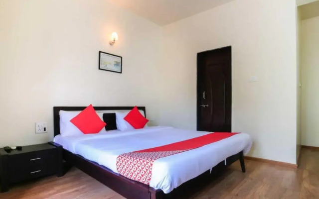 Oyo Flagship 80464D Mauryya Regency