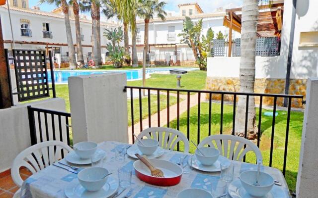 PALM BEACH 86 Adosado con jardin y piscina ALBERT VILLAS