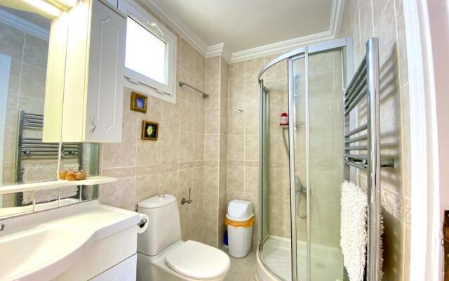 4 Bedroom Deluxe Villa with Mountain and Sea View