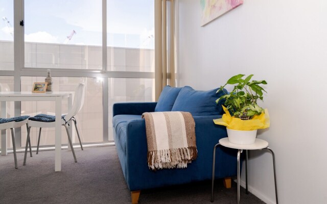 Cozy 2 Bedroom Apartment in CBD