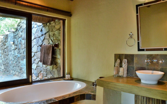 Motswiri Private Safari Lodge