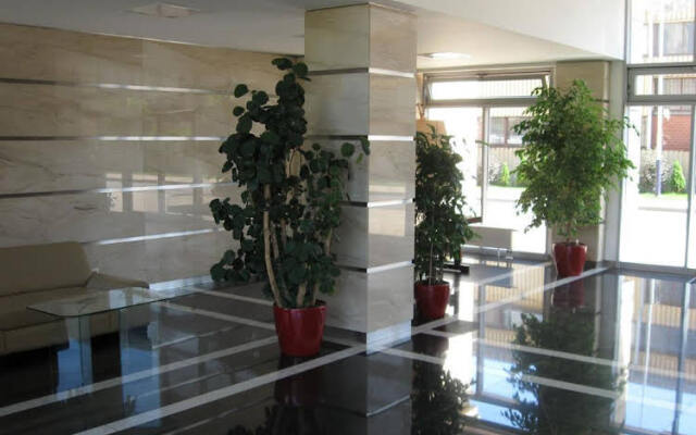 Royal Point Garden Residence