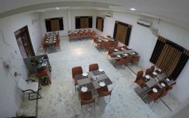 Hotel Bhagyoday Palace