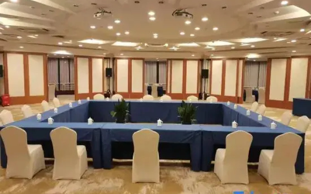 Lvyuan Hotel (Hangzhou Xiaoshan Higher Education Park)