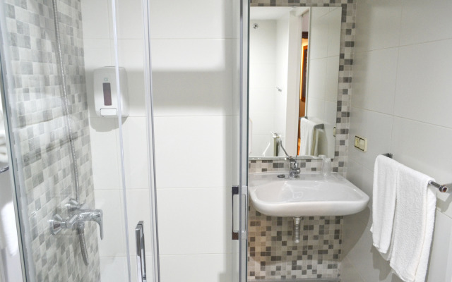 Hostal Alda Puerta Coruña
