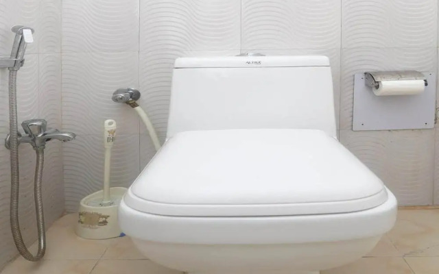 Angel Pink Hotel by OYO