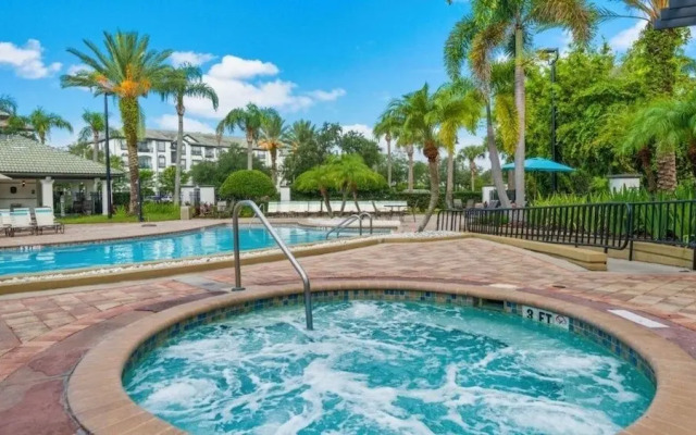 Penthouse Gem 3 Bedroom Condo by Redawning