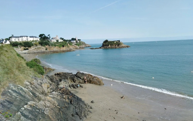 Holiday Home in Binic Near Sandy Beach