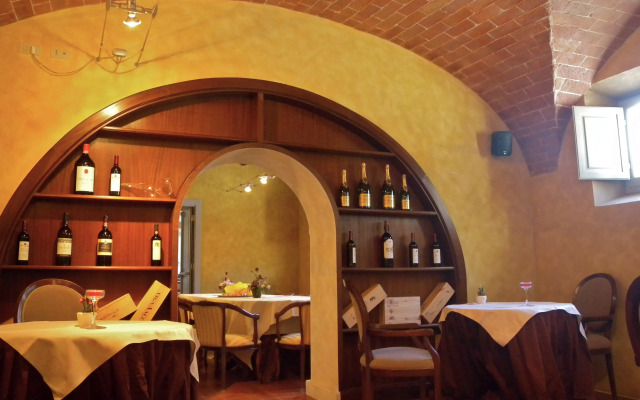 Borgo Di Colleoli Resort
