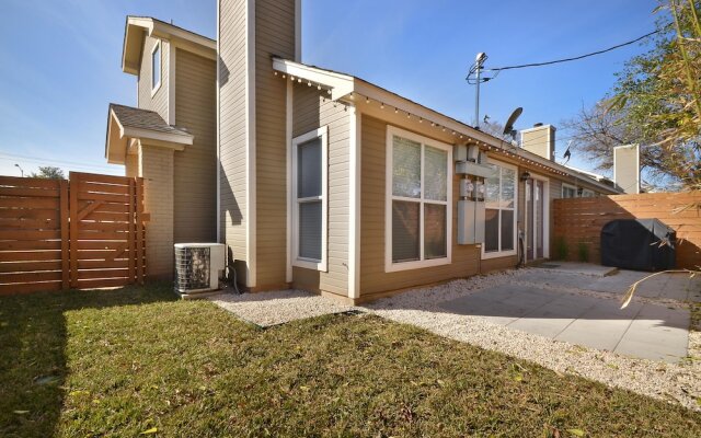 Austin Family Townhome with Yard by RedAwning