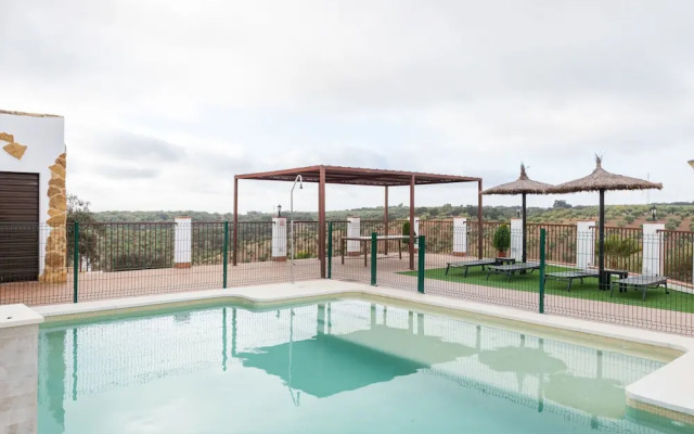 Quaint Holiday Home in Sevilla With Swimming Pool