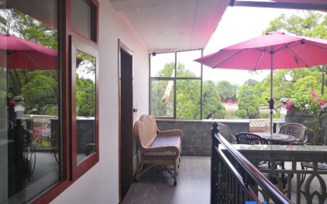 Guanhai Xiaoyuan Homestay (Jianshui Ancient City Branch)