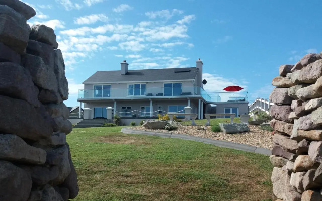 Ballyheigue Cliff Side and Sea View Apartment