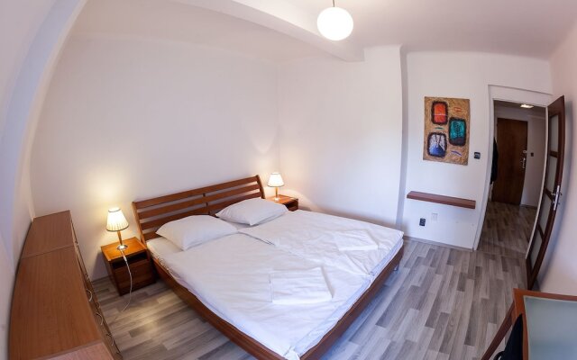 Apartment under Prague Eiffel Tower